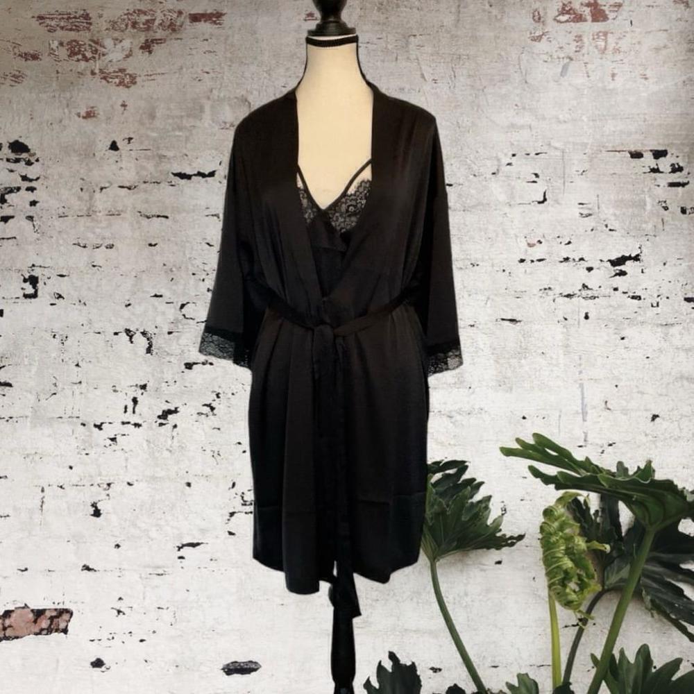 $5$ add on R. Line Black Satin and Lace Robe and Cami 2 piece Set XXS/XS - Picture 4 of 12